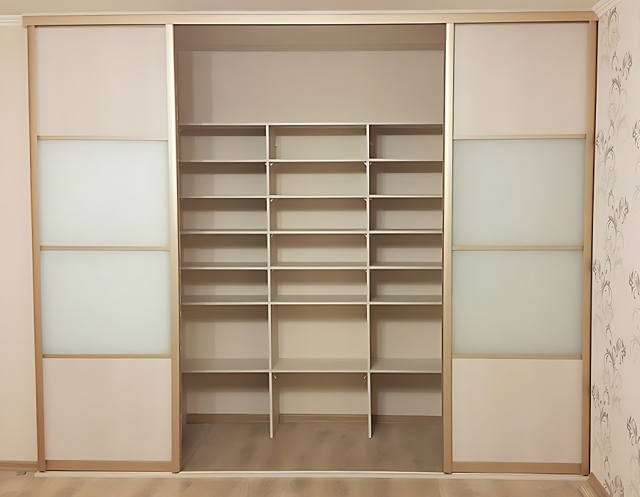 Профессионализм и надежность экспертов шкафов