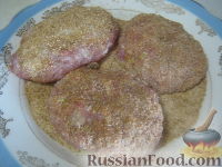 Фото приготовления рецепта: Просто вкусные котлеты - шаг №5
