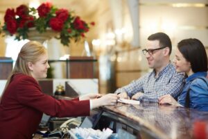 Как вернуть часть денег за отель через кэшбэк сервисы